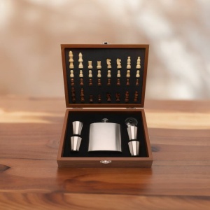 6oz Flask In Wooden Chess Set